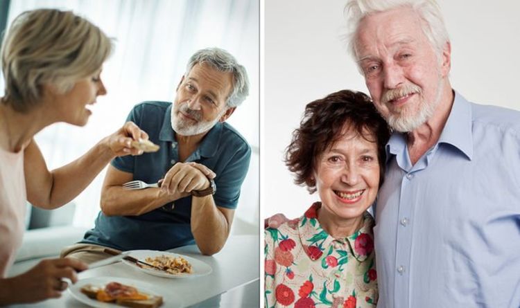 How to live longer: The best time to eat to lower blood sugar and promote longevity