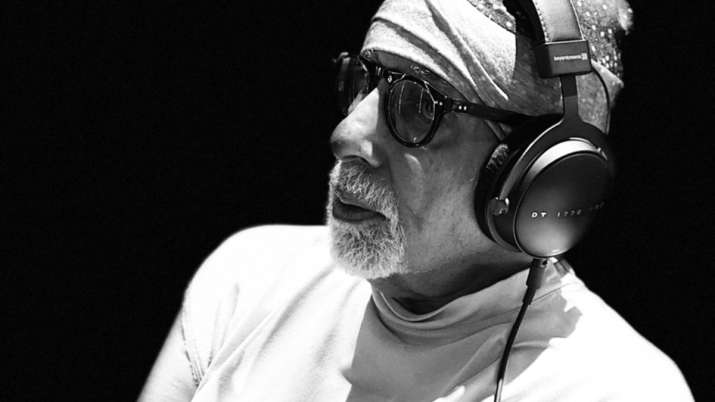 Amitabh Bachchan pens down his weekend thoughts on self-love: Do what makes you happy