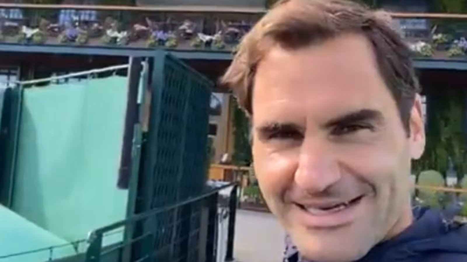 Roger Federer takes walk around the Wimbledon Club on last Middle Sunday, speaks to fans with special message-