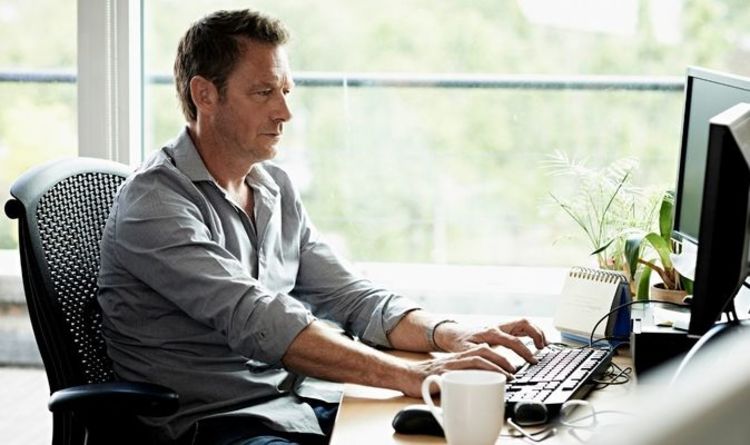 SEISS: Third grant applicants warned to file tax return early - Britons could benefit
