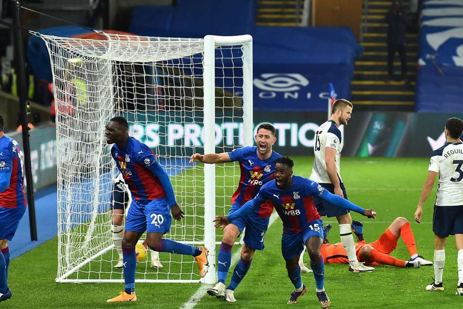 Premier League: Crystal Palace 1-1 Tottenham: Late Schlupp strike denies Spurs