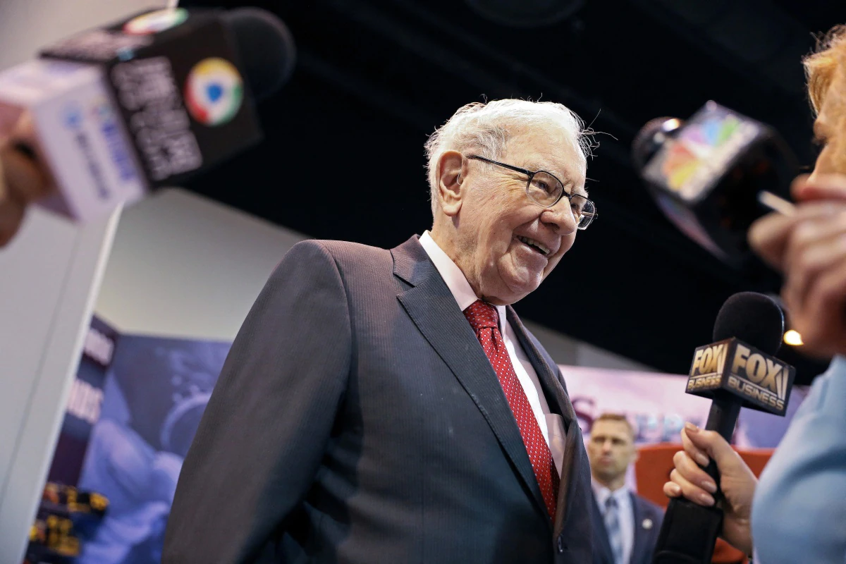 Berkshire Purchases $4.1 Billion in TSMC in Rare Foray Into Tech Sector