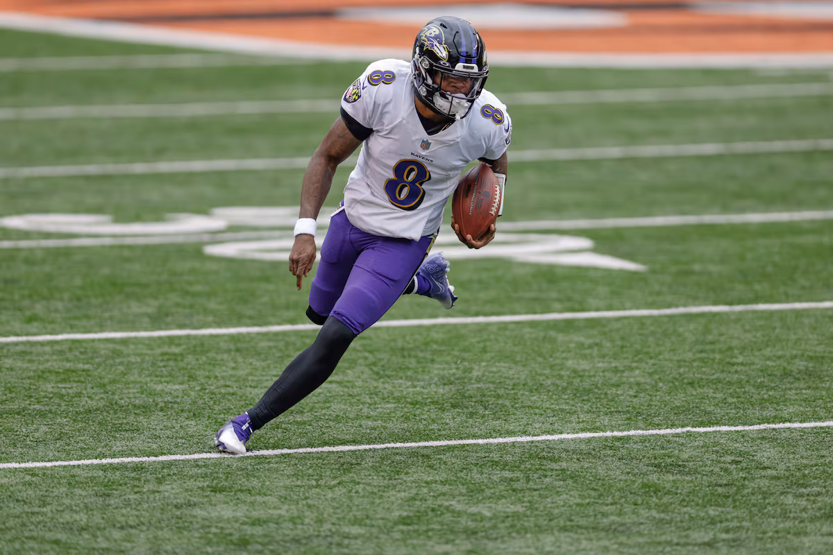 Report: Lamar Jackson Negotiating Ravens Contract with Mother Acting as Agent