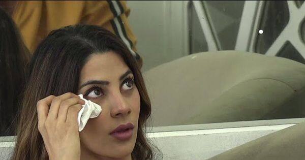 Bigg Boss 14: Nikki Tamboli fans trend 'Akeli Sherni Nikki' after the other housemates gang up on her — read t
