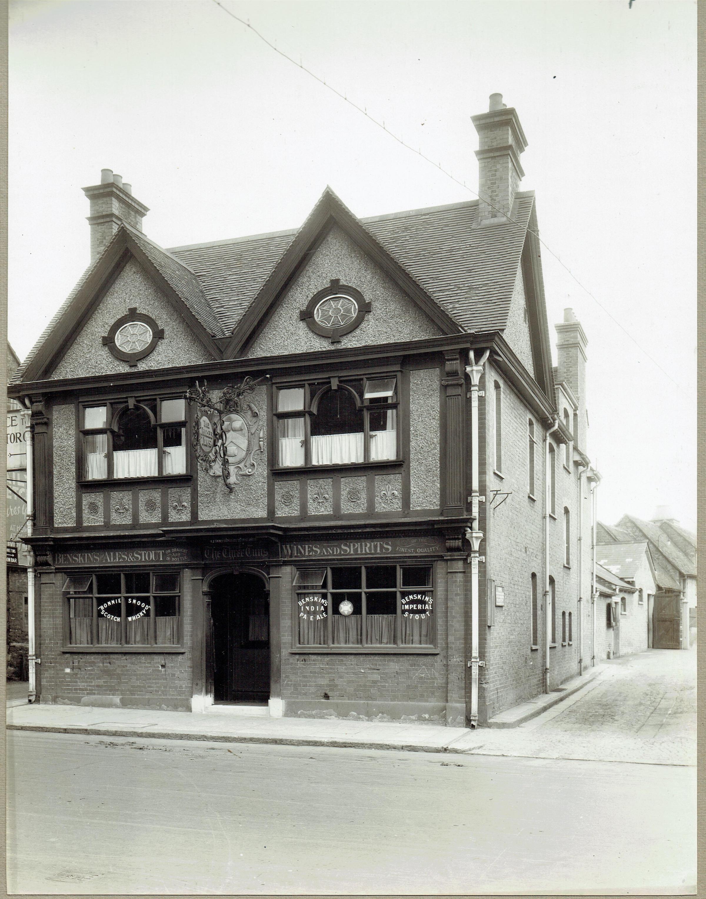 Memories of a Watford pub demolished when High Street was widened