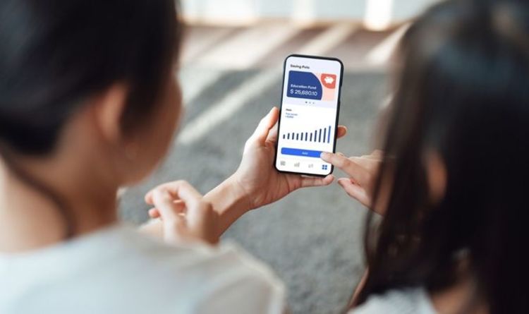 'Beware of getting swept up!' Investment advisor shares how to reduce investing risks