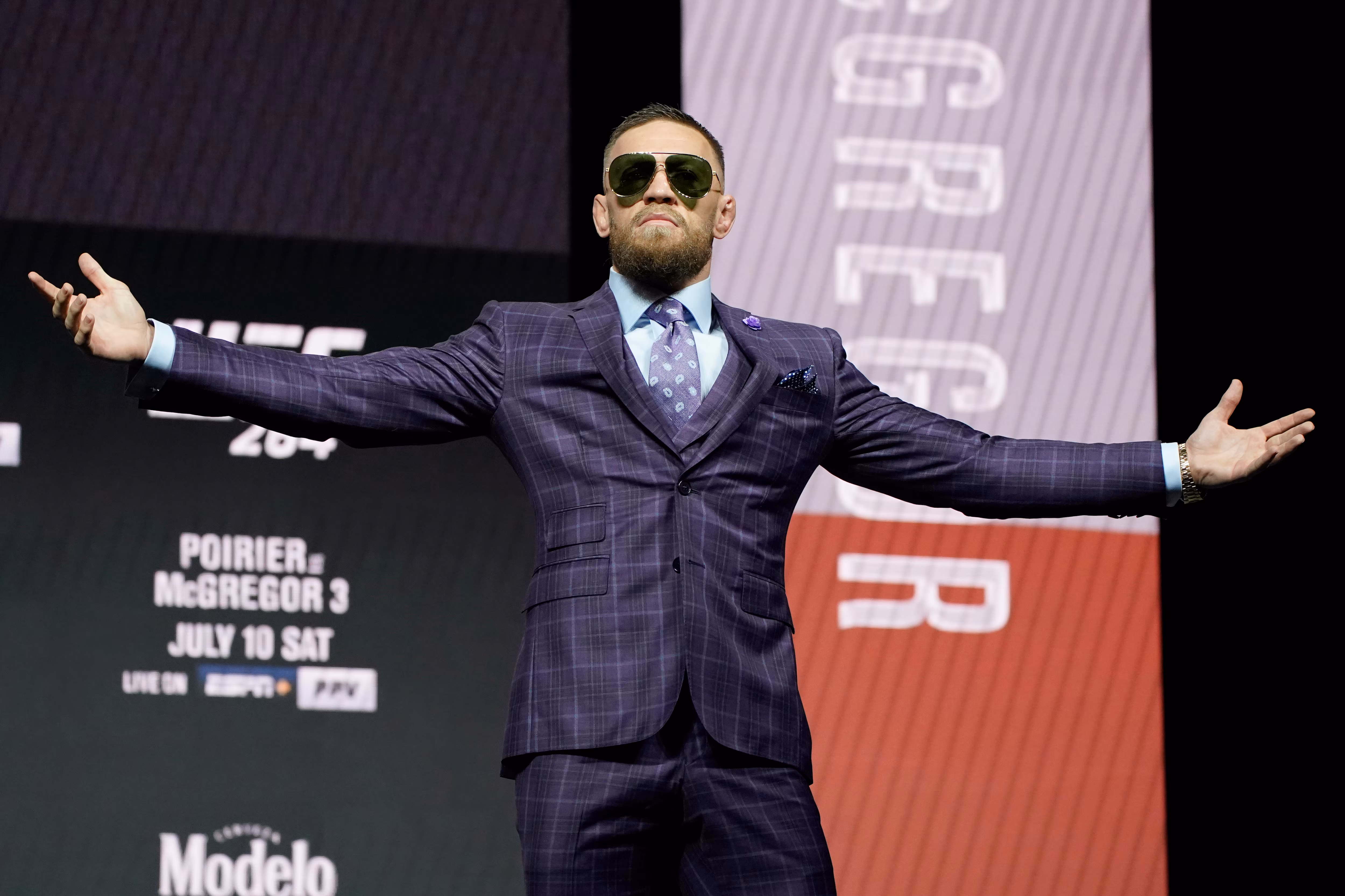 Conor McGregor Wants to Fight Charles Oliveira If He Beats Dustin Poirier at UFC 264