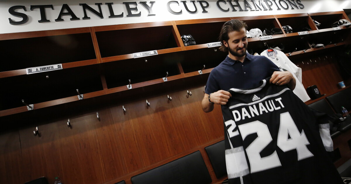 Photos: L.A. Kings welcome Phillip Danault