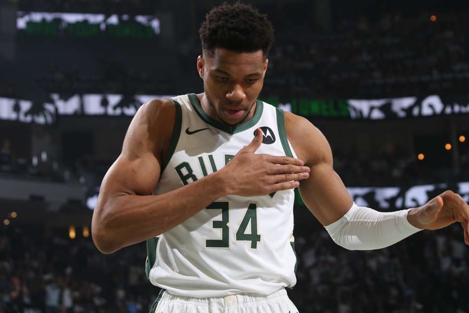 NBA playoffs 2021: Giannis' Bucks rout Hawks in Game 2 to level series