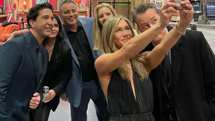 Jennifer Aniston still 'basking in love' from 'Friends: The Reunion', shares selfie with OG6 cast
