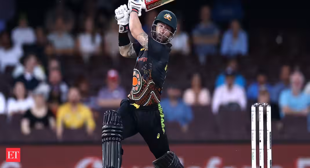 Wade smashes 58, powers Australia to 194/5