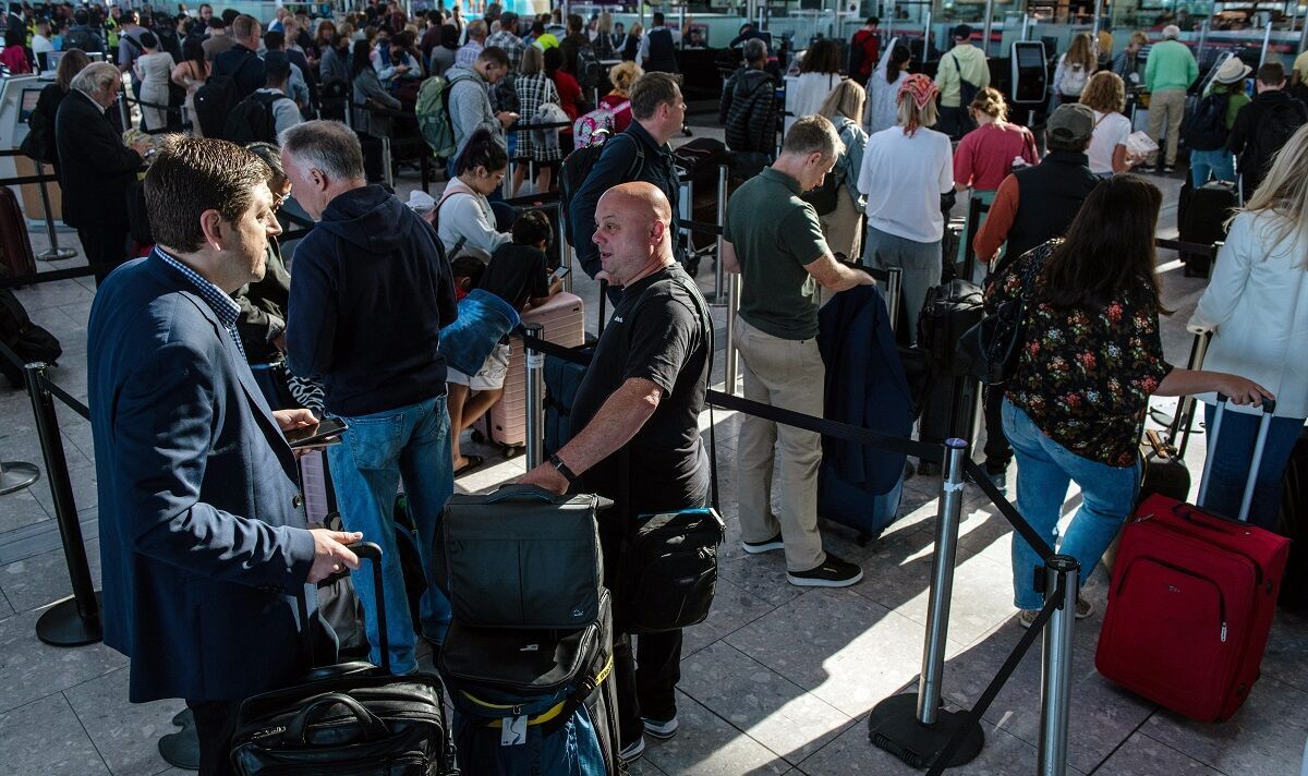 British Airways faces strike threat by staff - More travel misery for holidaymakers