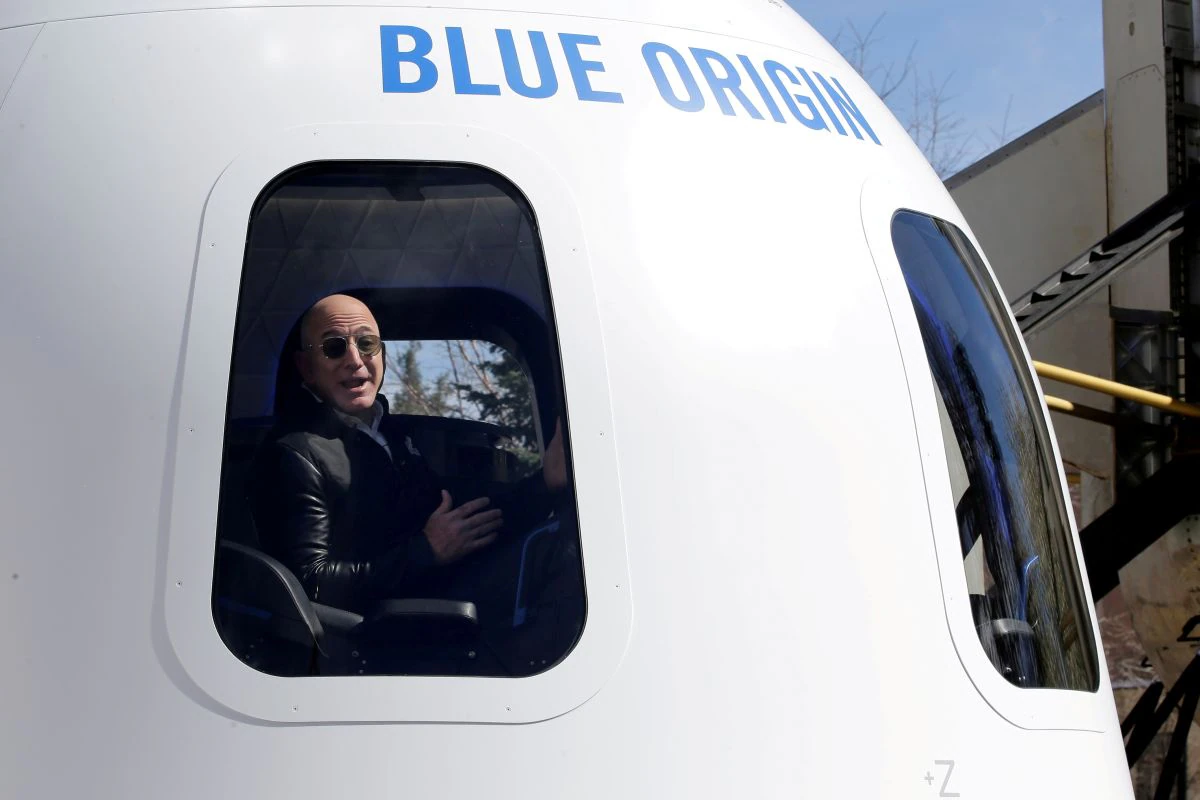 Will Richard Branson Beat Jeff Bezos in 'Space Billionaires' Race to Space?