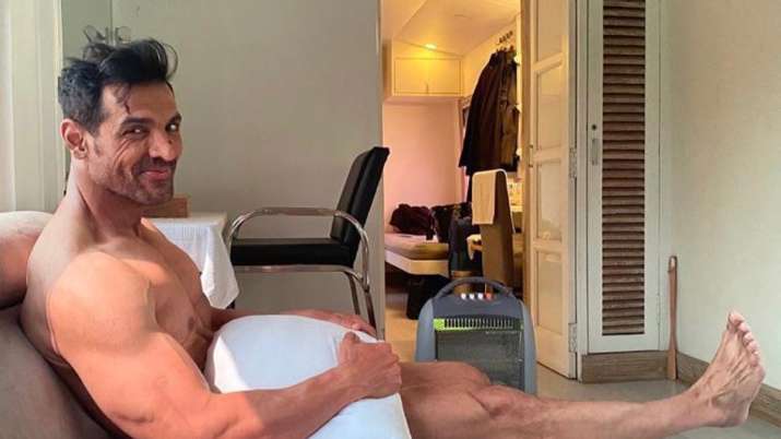 John Abraham bares it all in latest Instagram photo, fans ask 'kapde kahan hain?'