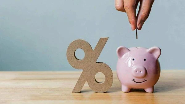 Do non-callable fixed deposits offer any advantages?