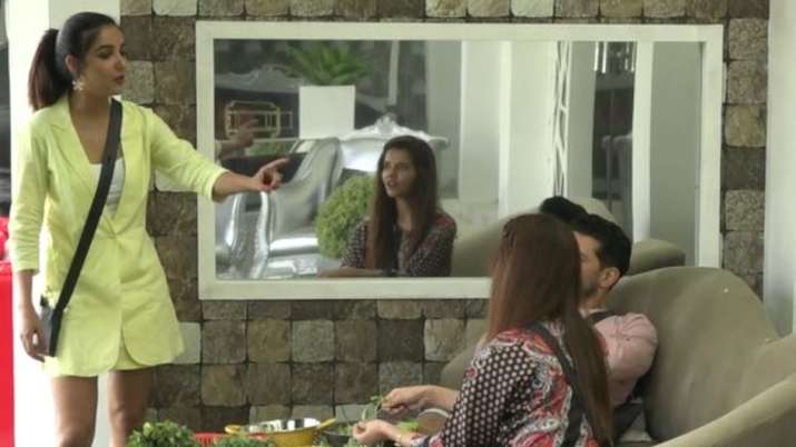 Bigg Boss 14: Jasmin threatens to reveal personal details about Rubina and Abhinav