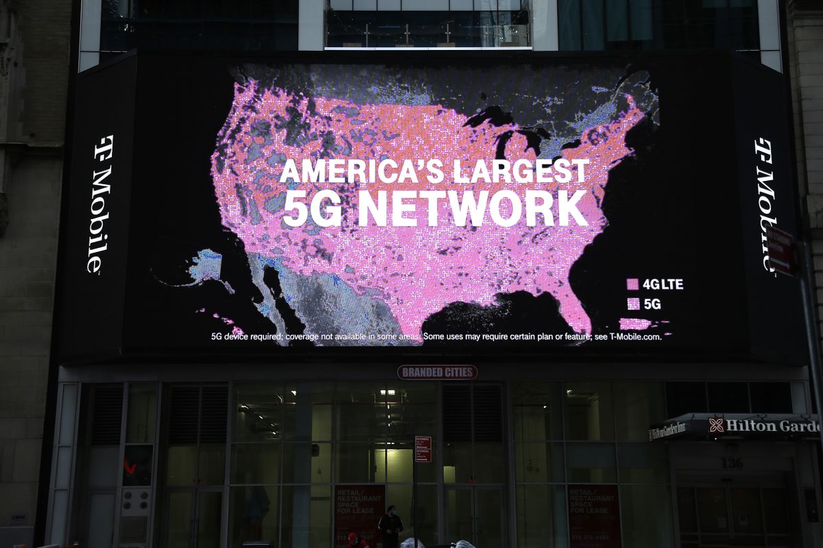T-Mobile leads 5G race for coverage and speed — and the gap is growing