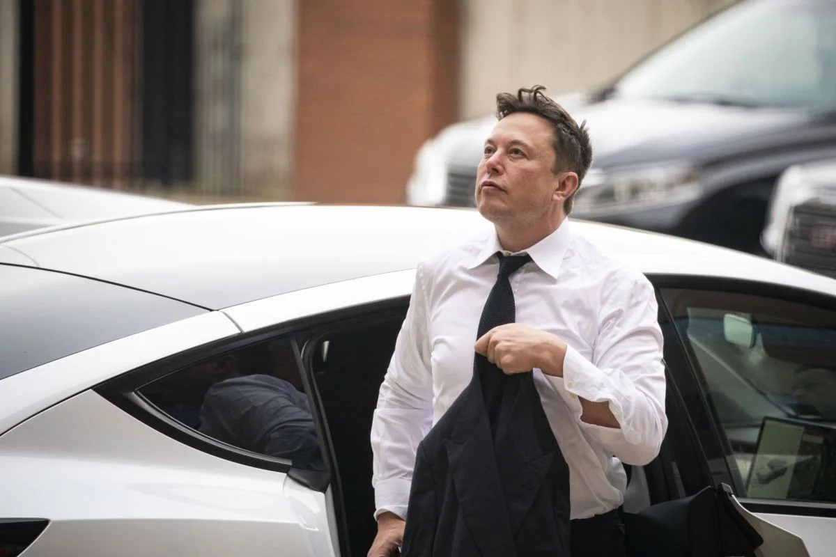 Elon Musk Sells a Total of $6.9 Billion Worth of Tesla Shares This Week