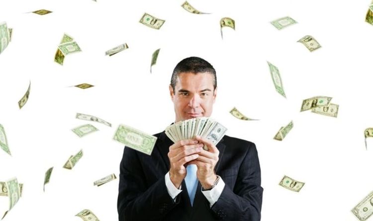 Man shares how he made £2,000 in two days - before giving half of it away