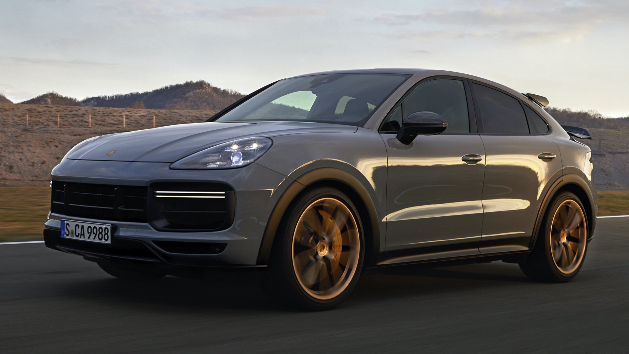 Prepare Thyselves, Purists, the 2022 Porsche Cayenne Turbo GT Is Here