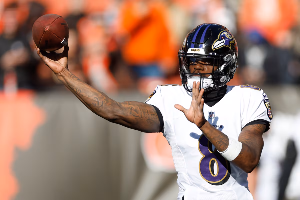 Lamar Jackson, Travis Kelce, NFL Injury Statuses and Fantasy Impact for Week 16