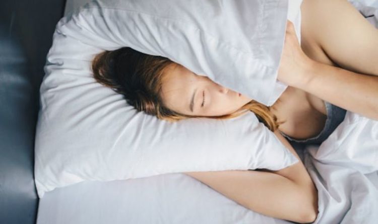 Lockdown sleep: Why can't I sleep? An experts tips to a great night's sleep