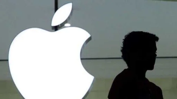 Apple wants iPhones to detect car crashes, auto-dial 911