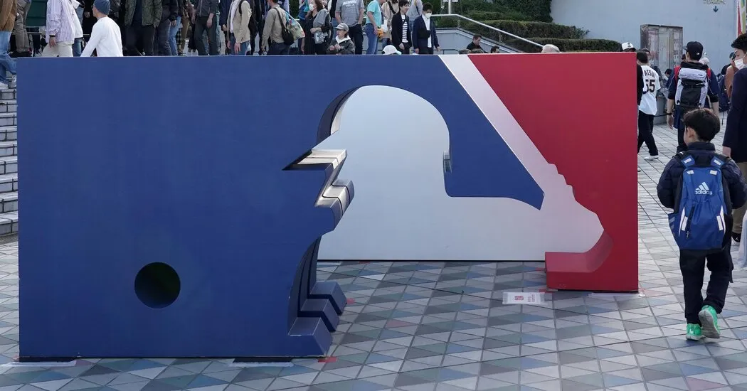The Clock Is Ticking, but M.L.B. and its Players Remain Apart