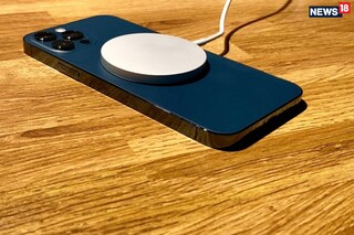 The Apple MagSafe's magnet based clickety system is very cool and very useful. It is robust, both as a magnetic wireless charger and potentially as a mounting mechanism. This is rated a maximum of 15-watts of charging, What the MagSafe and the magnet array does is open up a world of possibilities. It is only a matter of time before you have desktop docks, in-car mounts and photography accessories that use this mechanism.