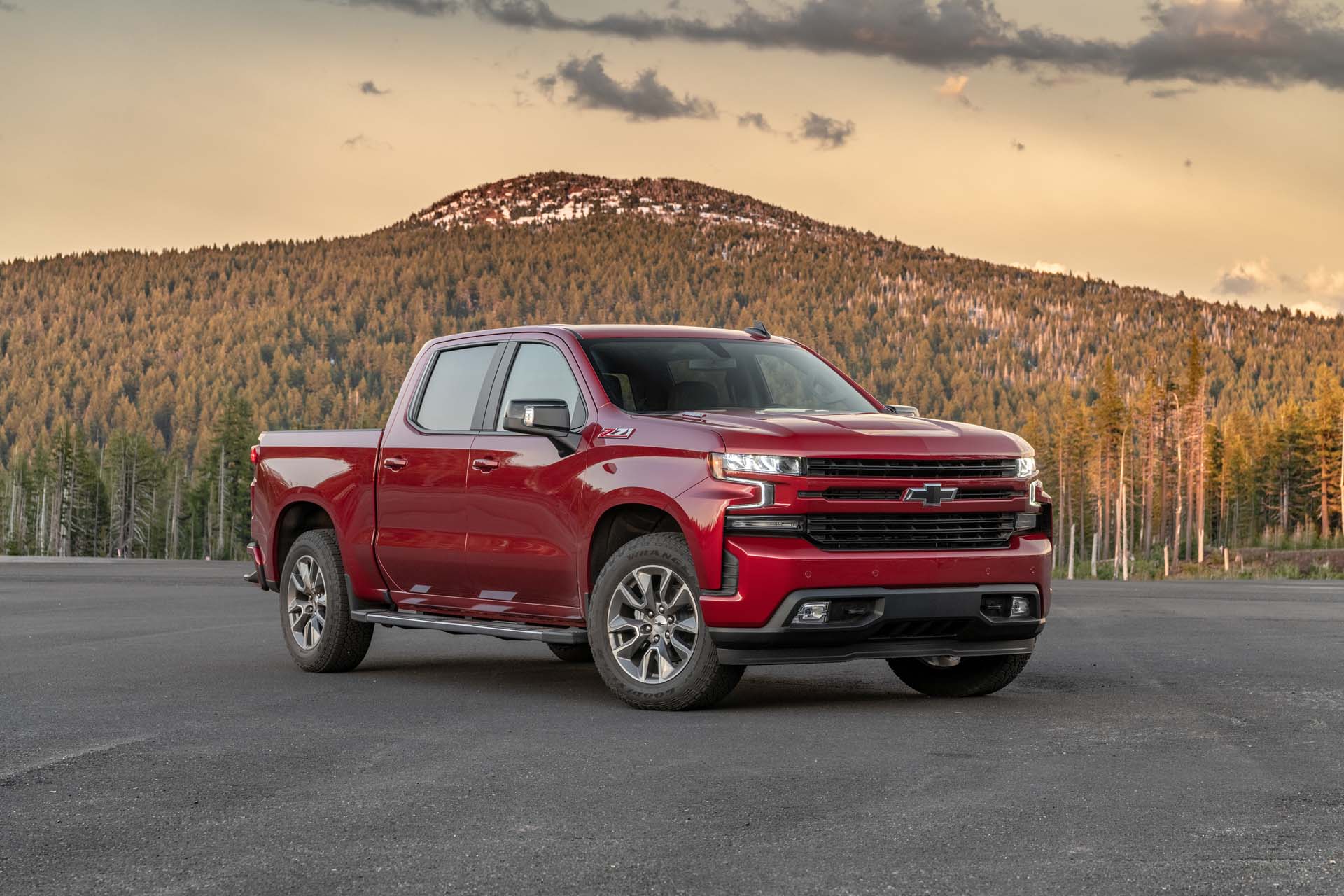 GM, Mercedes recall newer trucks, SUVs for Continental tire failure