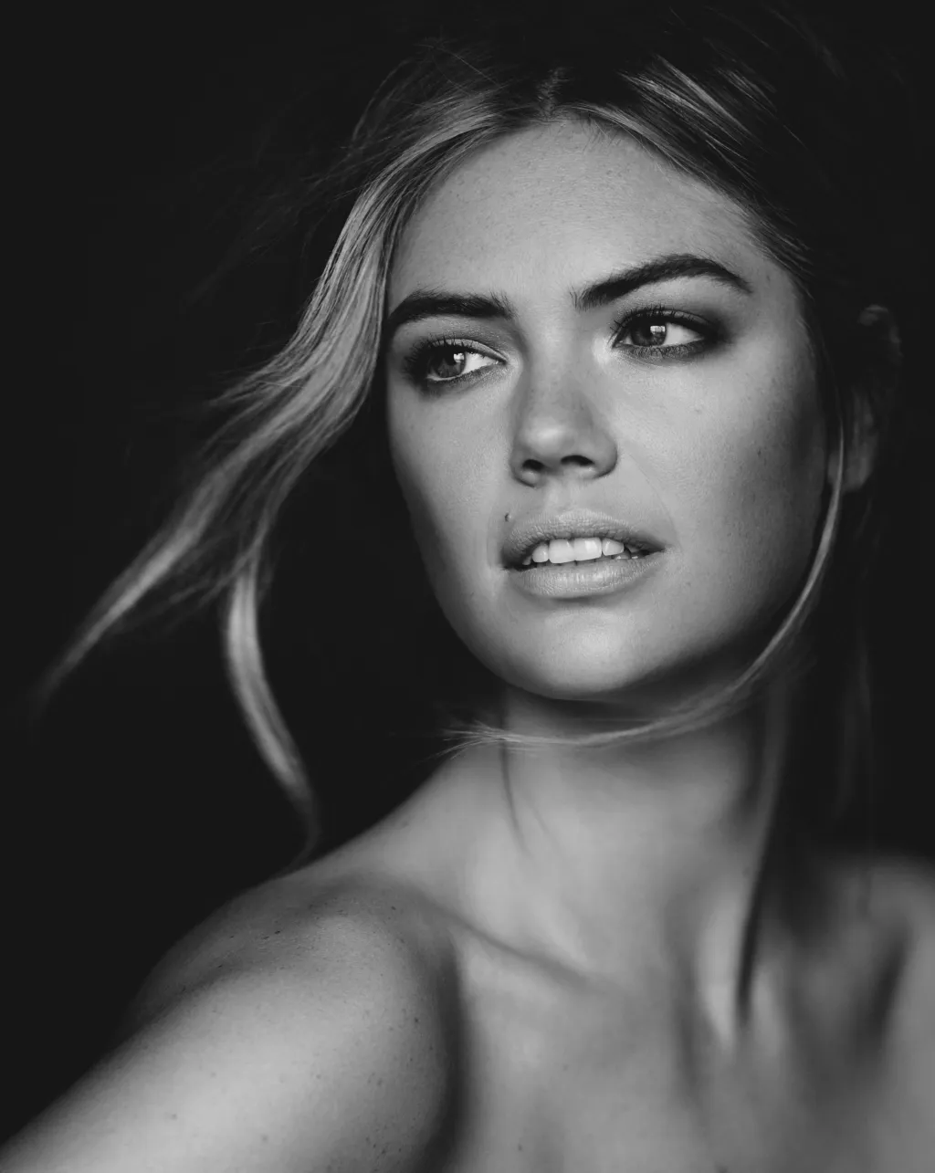 Kate Upton Returns to Lions Model Management