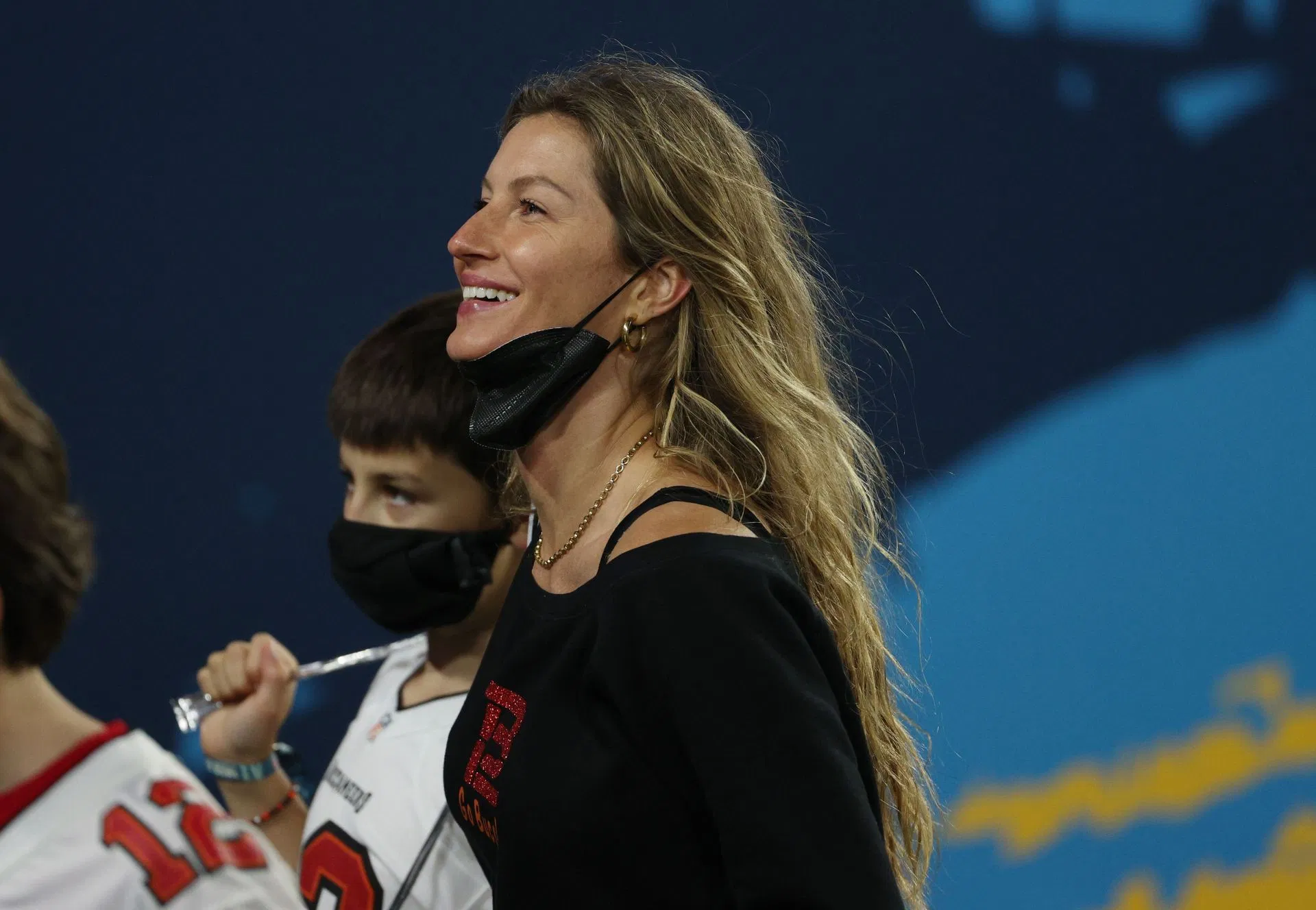 Former UFC fighter makes questionable remark regarding Gisele Bundchen's relationship status following divorce