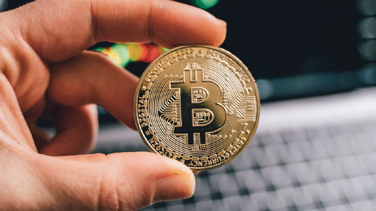 Bitcoin, Ether Gain as Stock Market Resurgence Bears Immediate Impact