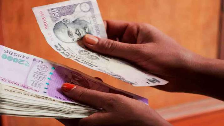 Banks to charge for deposits & withdrawals from today, Congress says 'Kamar Tod Tohfa'
